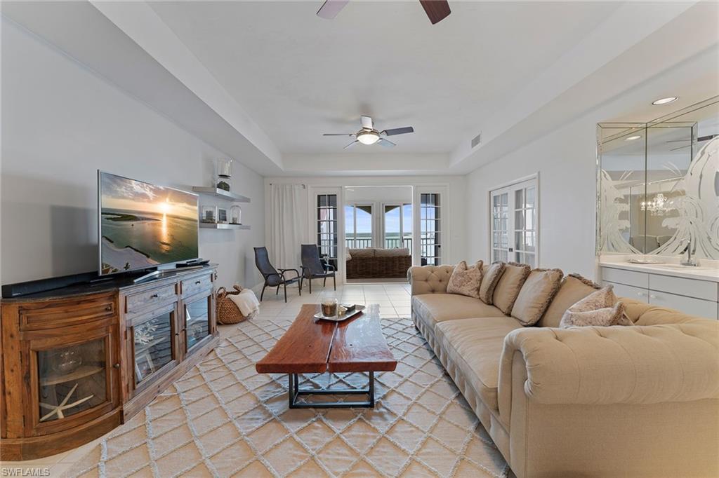 2000 Royal Marco WAY # 607