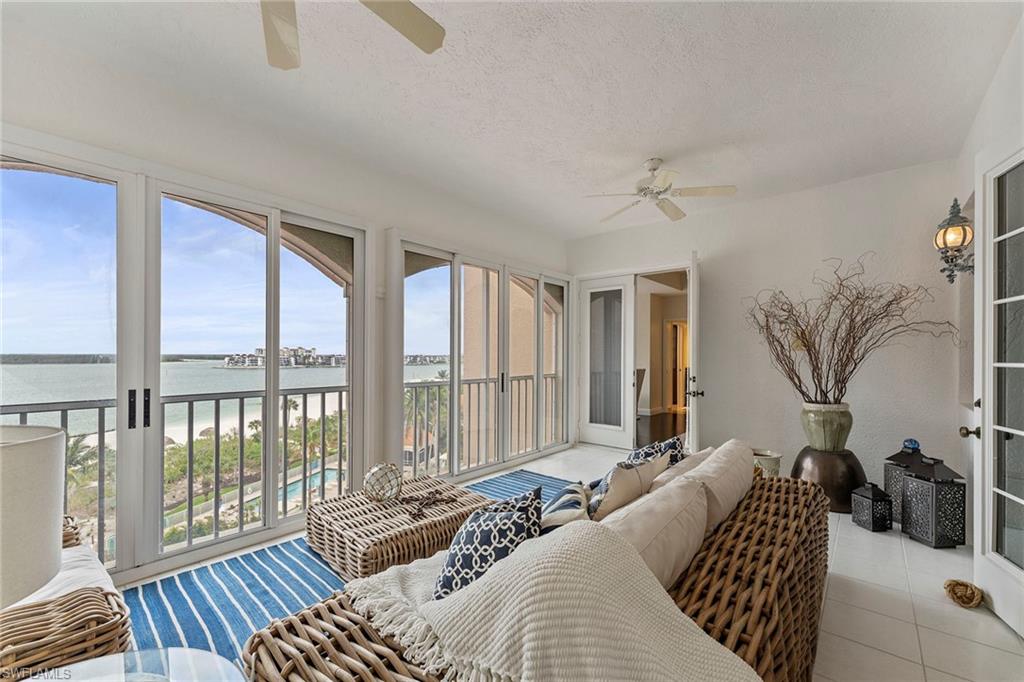 2000 Royal Marco WAY # 607