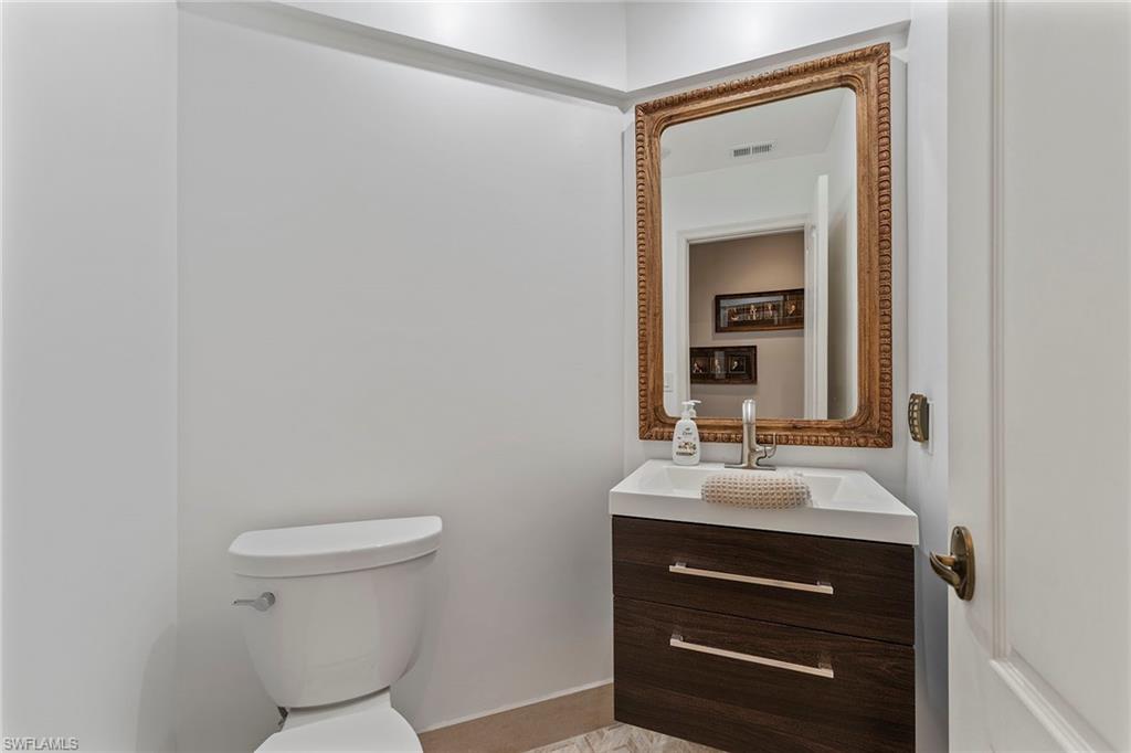 2000 Royal Marco WAY # 607