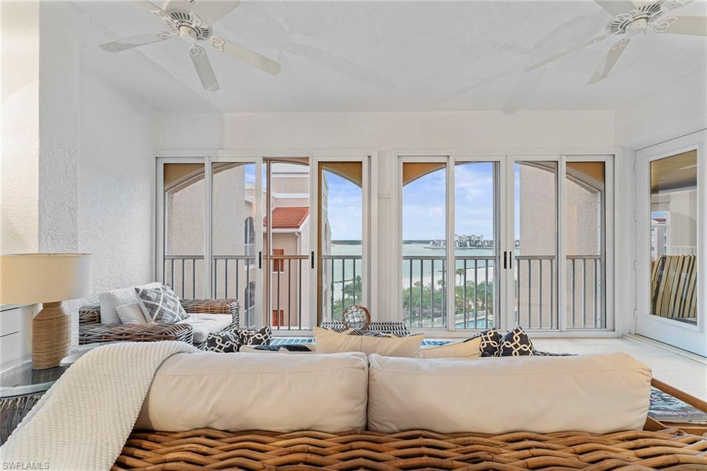 2000 Royal Marco WAY # 607