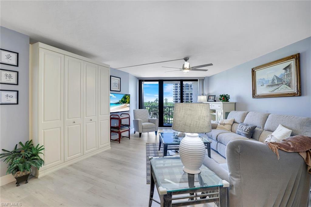 320 Seaview CT # 308 Unit: 2-308