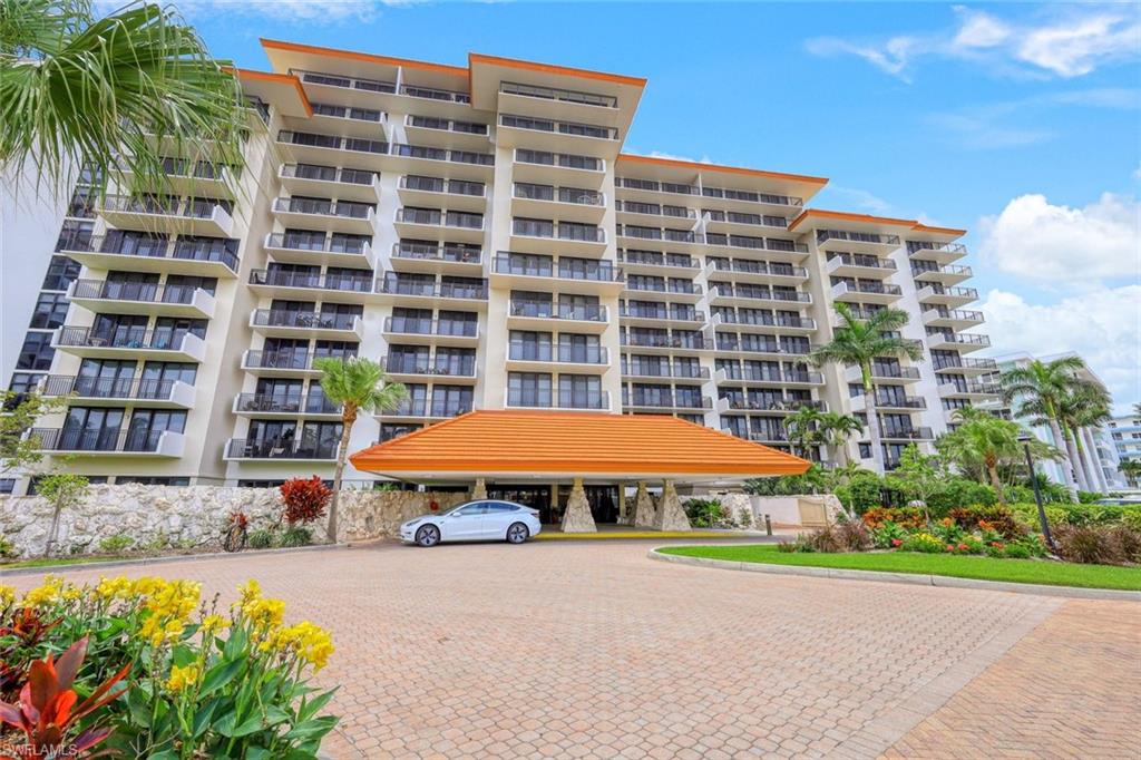 180 Seaview CT # 215