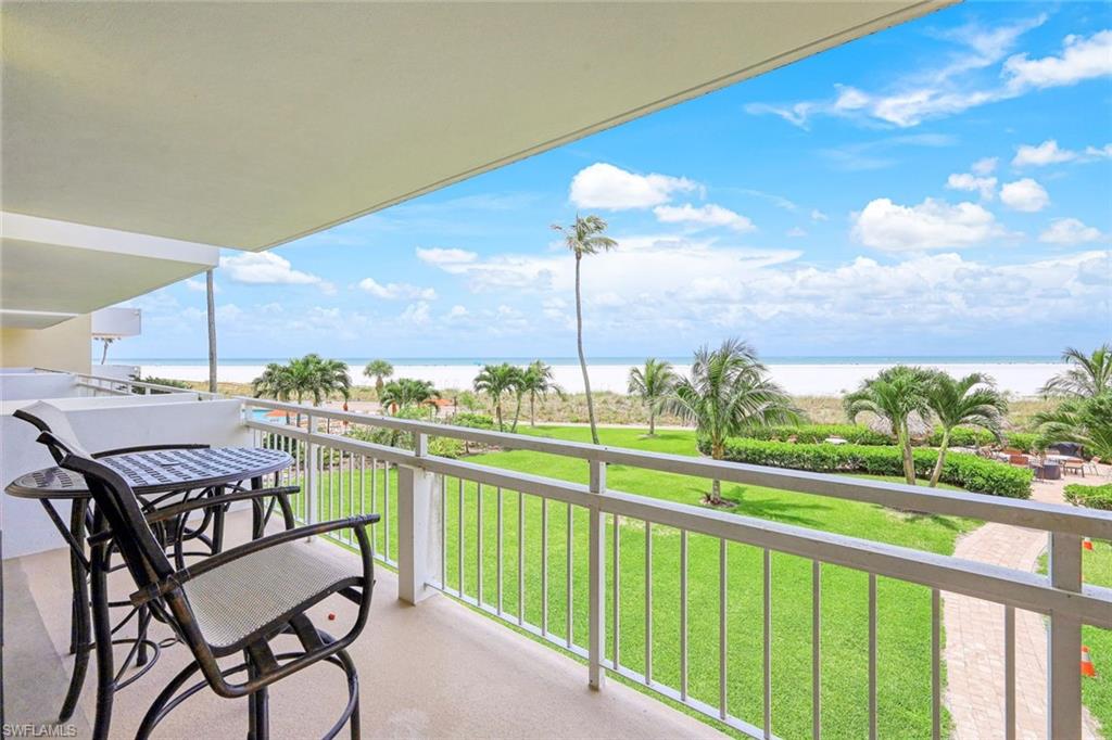 180 Seaview CT # 215