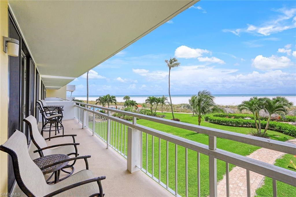180 Seaview CT # 215