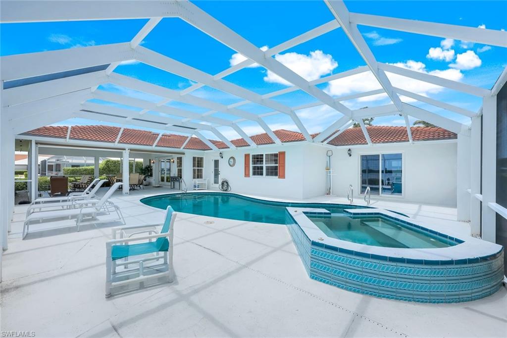 1268 Laurel CT
