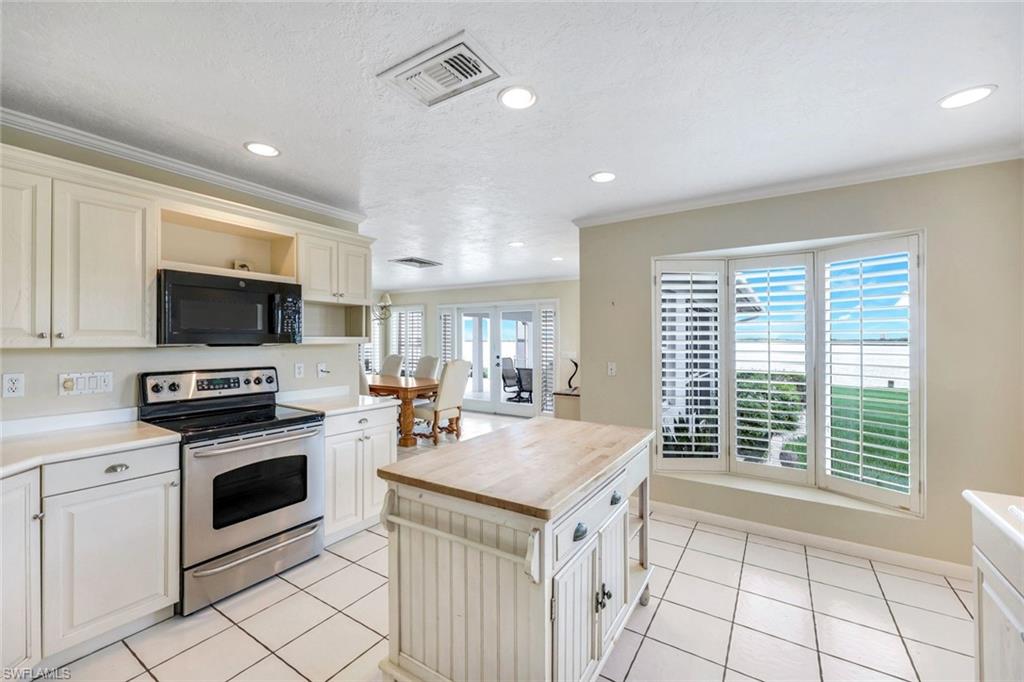 1268 Laurel CT