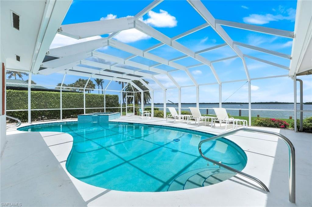 1268 Laurel CT