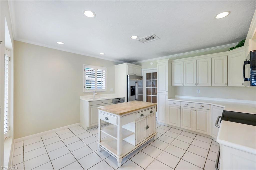 1268 Laurel CT
