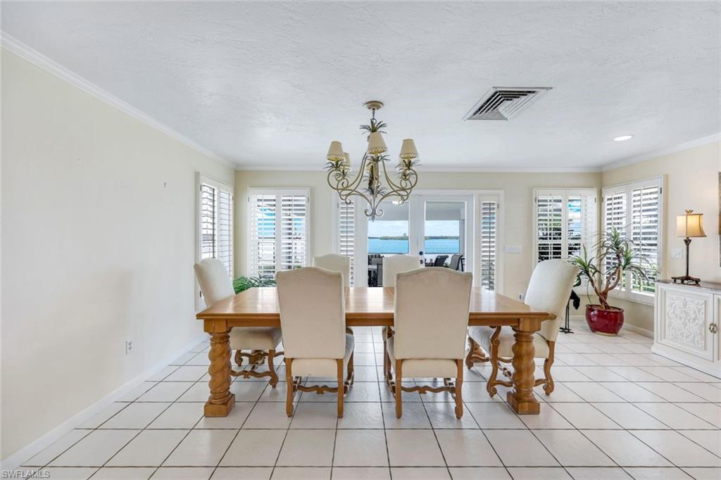 1268 Laurel CT