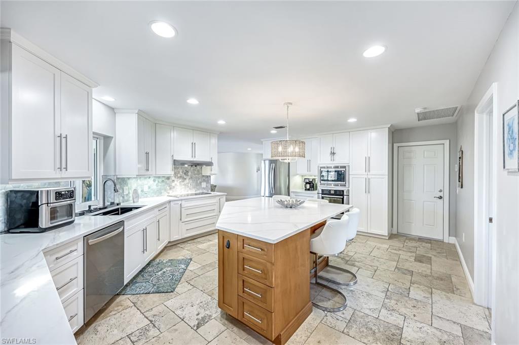 581 Spinnaker DR, MARCO ISLAND