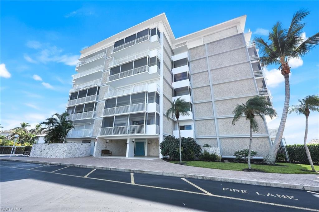 60 Pelican ST W # 407, NAPLES Unit: 407