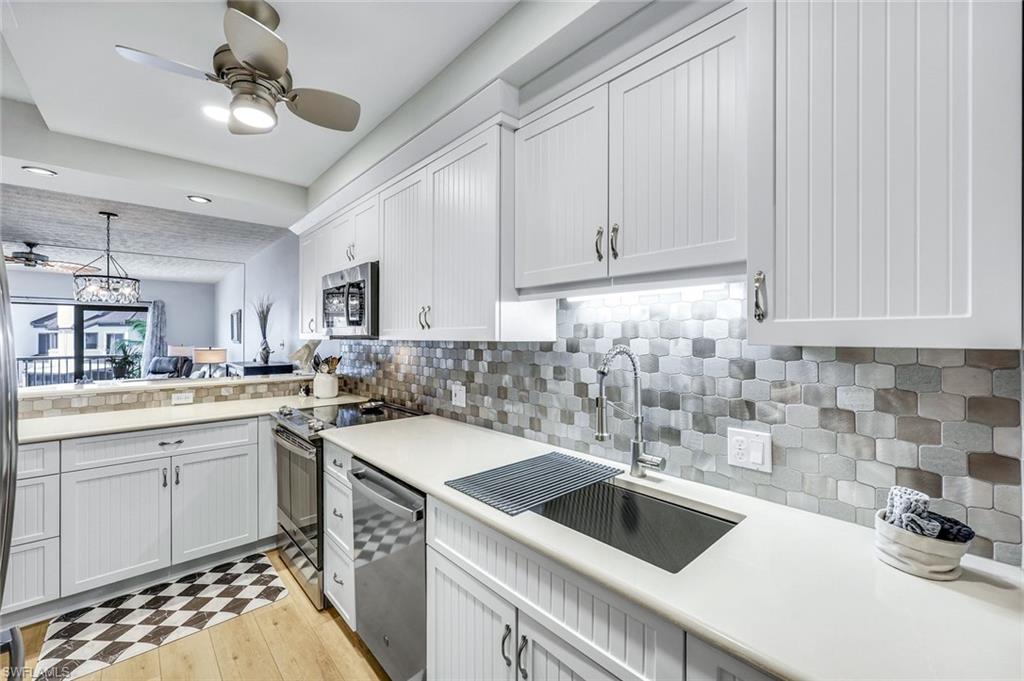 60 Pelican ST W # 407, NAPLES Unit: 407