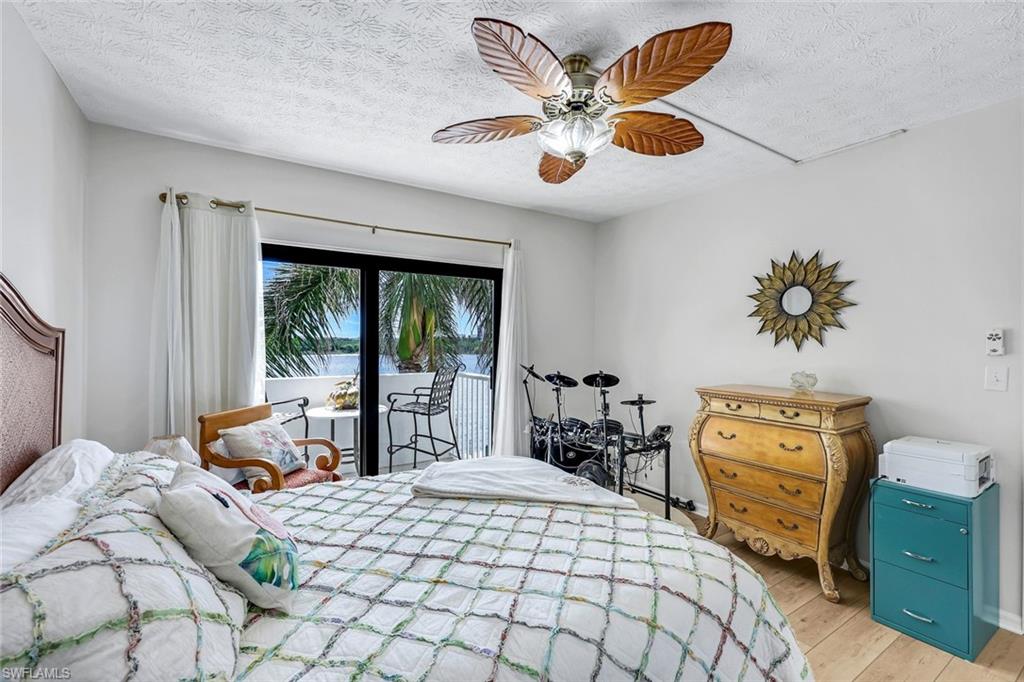 60 Pelican ST W # 407, NAPLES Unit: 407