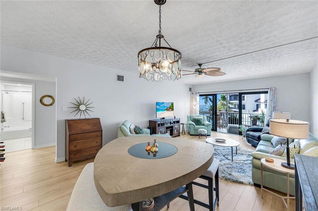 60 Pelican ST W # 407, NAPLES Unit: 407