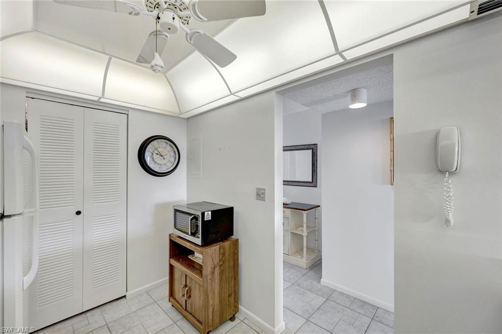 651 Seaview CT # B308, MARCO ISLAND Unit: B308