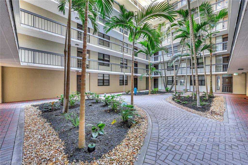 651 Seaview CT # B308, MARCO ISLAND Unit: B308