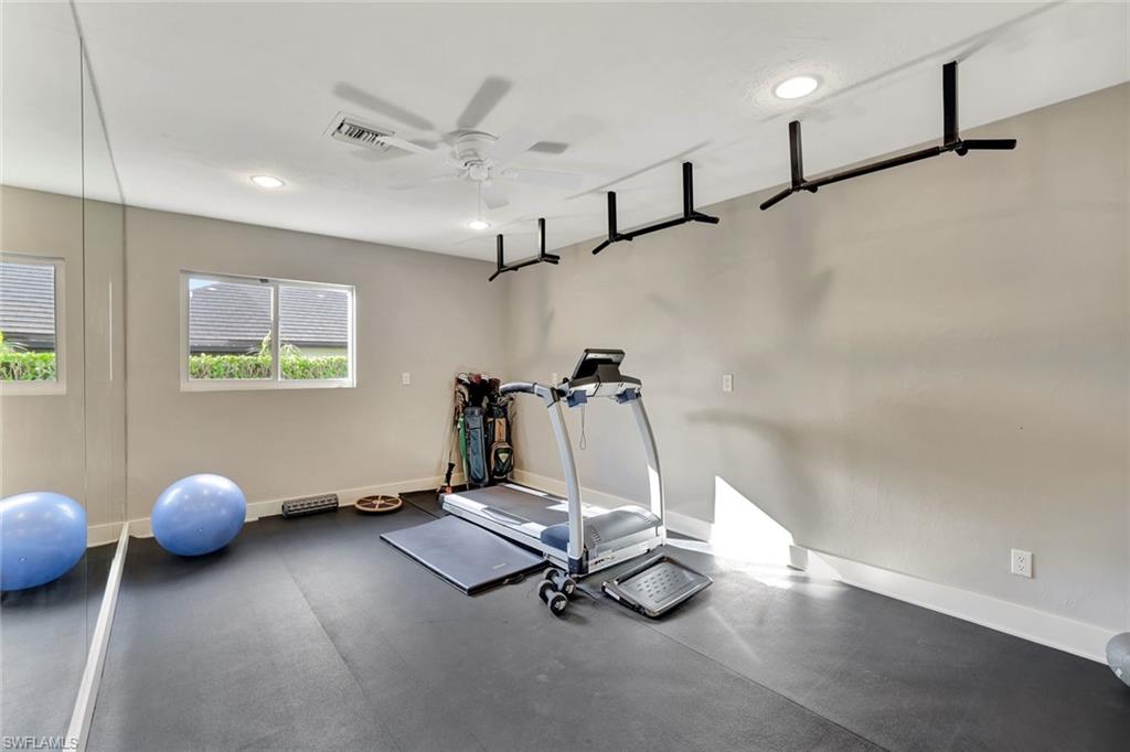 1429 Collingswood AVE