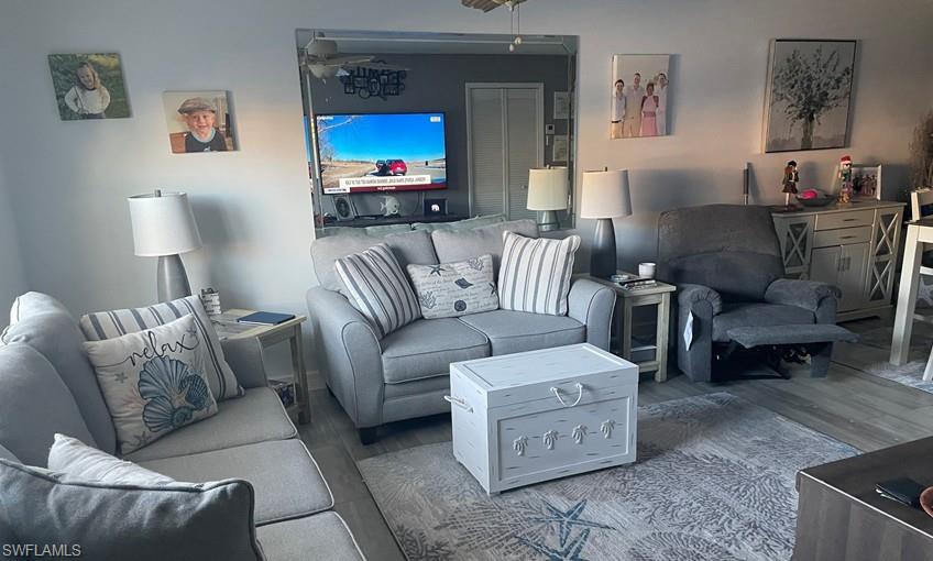 731 W Elkcam CIR # B114