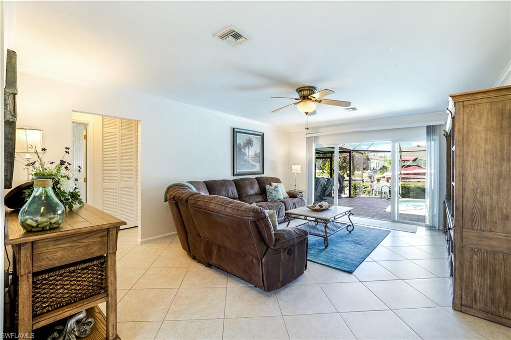 20 Hickory CT