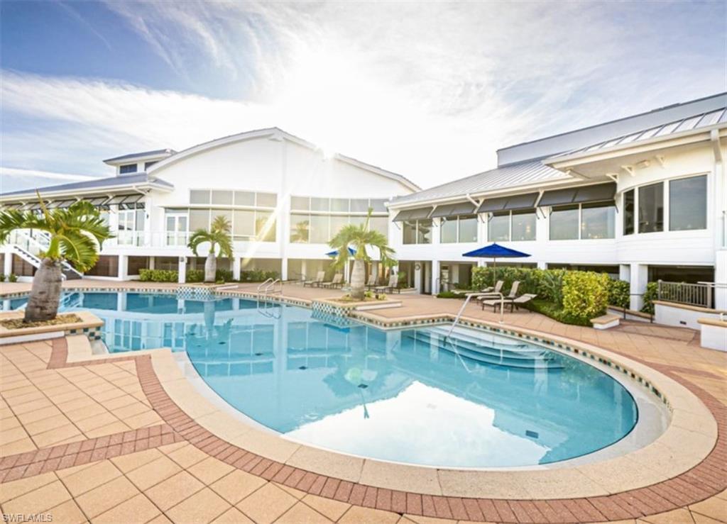 2000 Royal Marco WAY # 610 Unit: 2-610