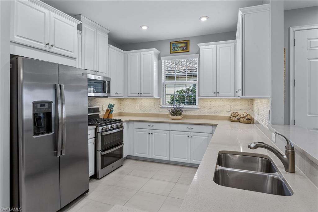 8025 Calle Canovas CT