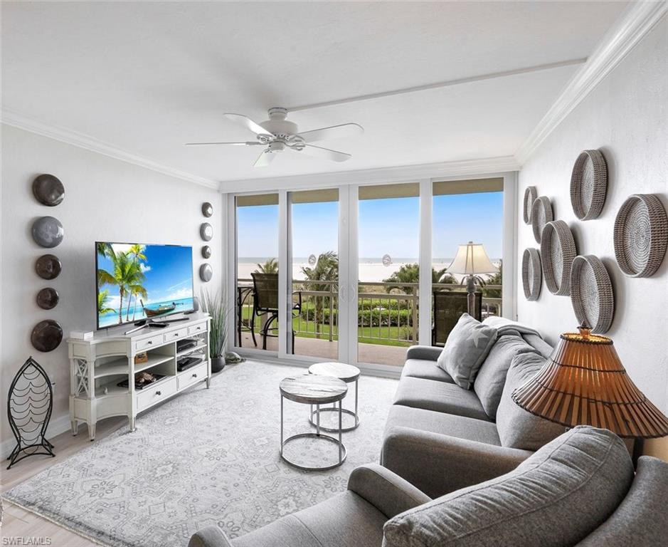 180 Seaview CT 215