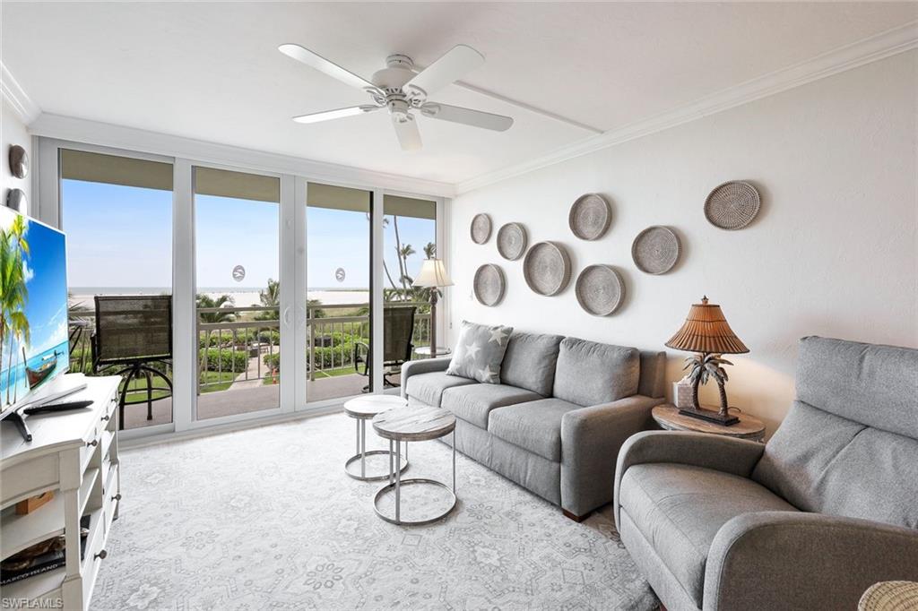 180 Seaview CT 215