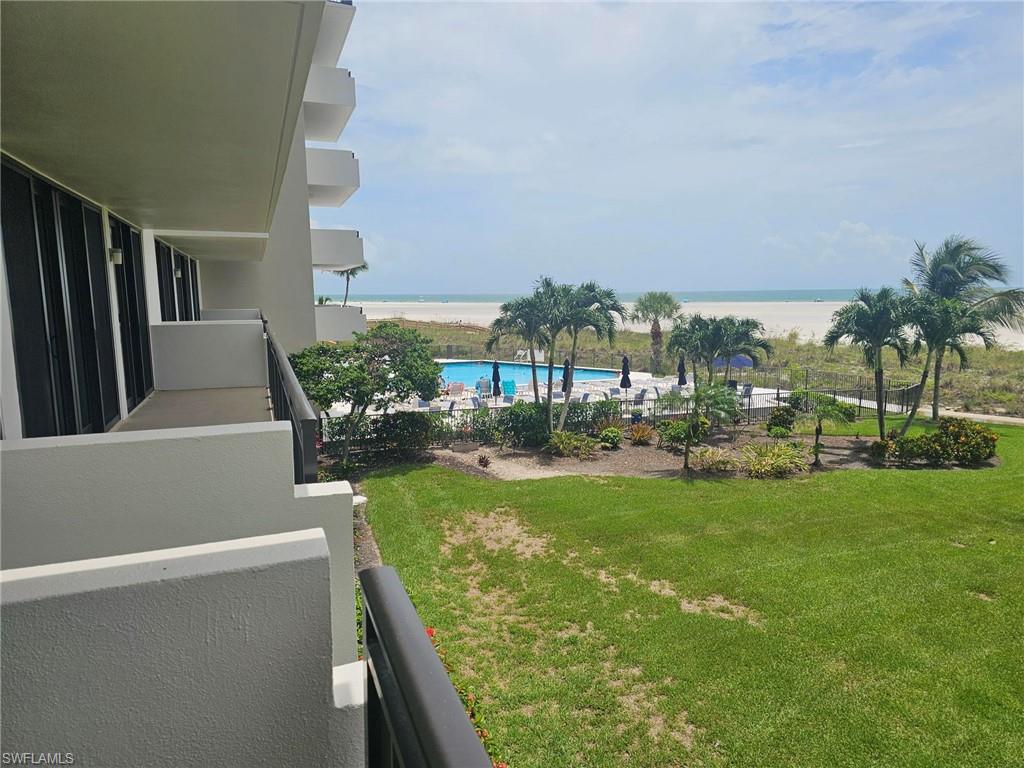 180 Seaview CT 215