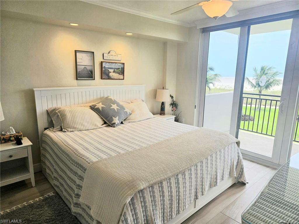 180 Seaview CT 215