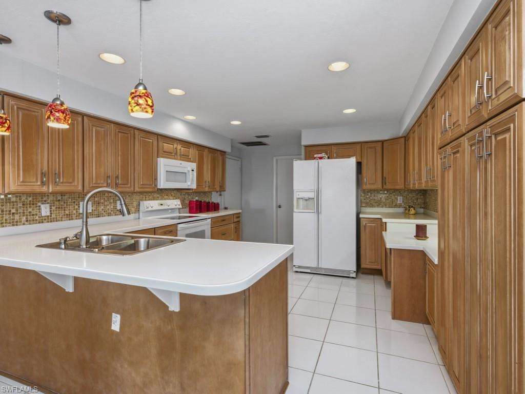 1616 Ludlow RD