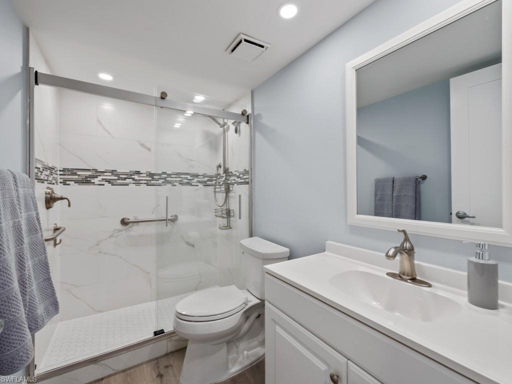 440 Seaview CT 1502