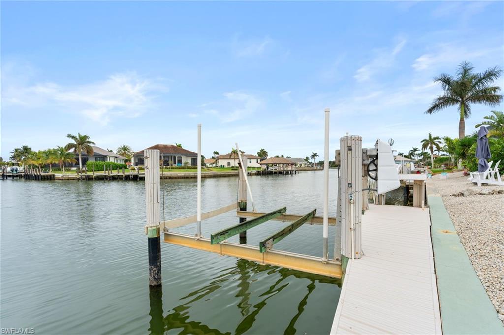 21 Hickory CT