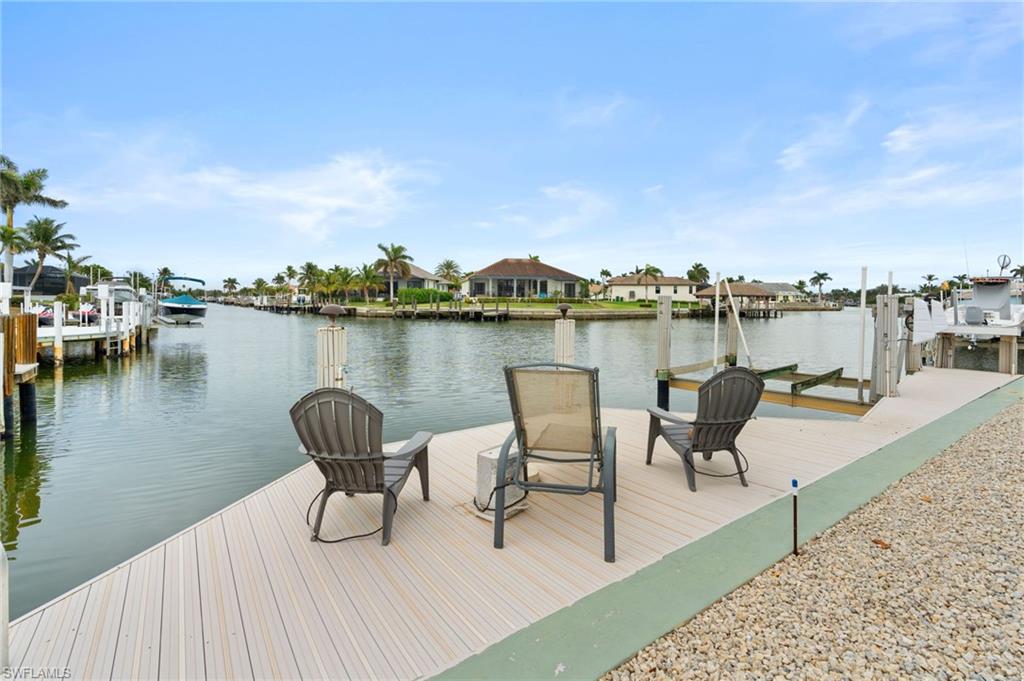 21 Hickory CT