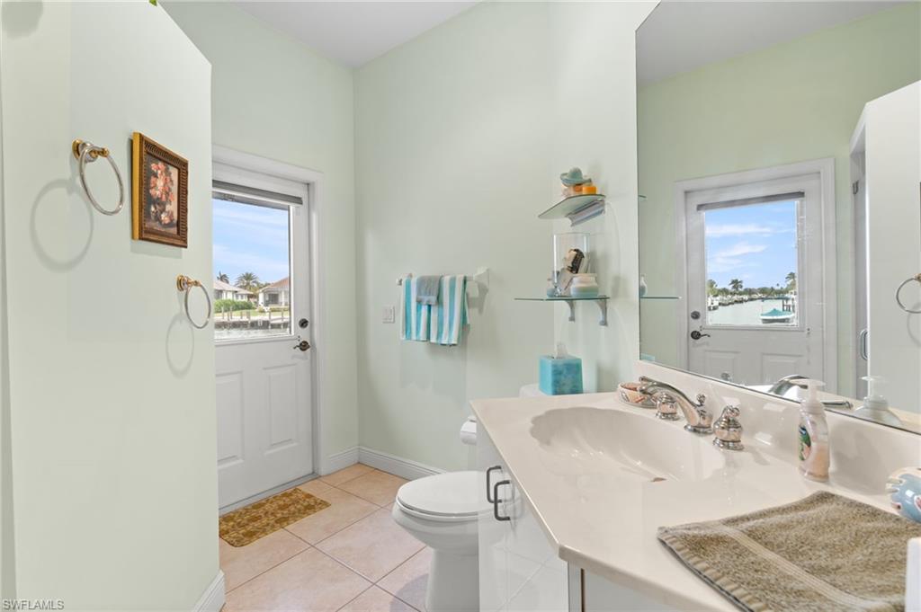21 Hickory CT
