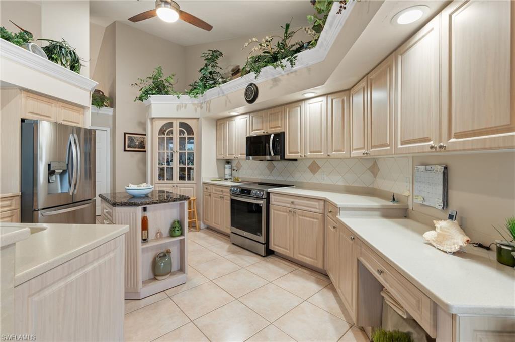 21 Hickory CT