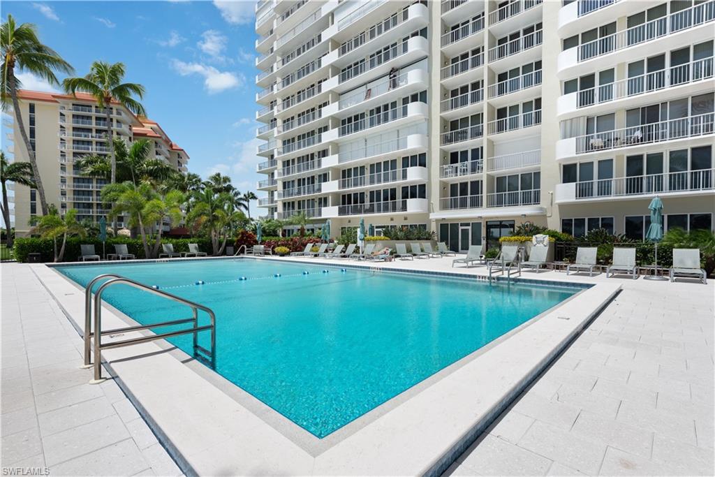 140 Seaview CT 204S