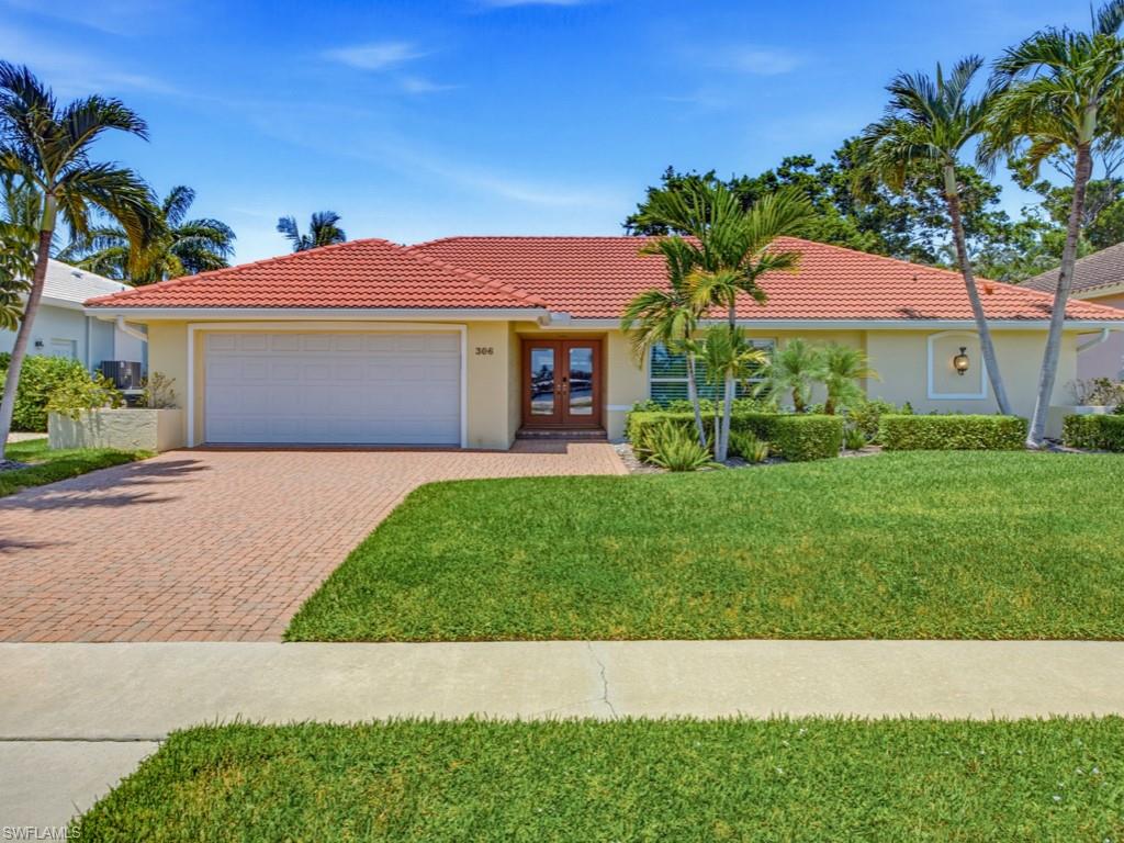 306 Colonial AVE