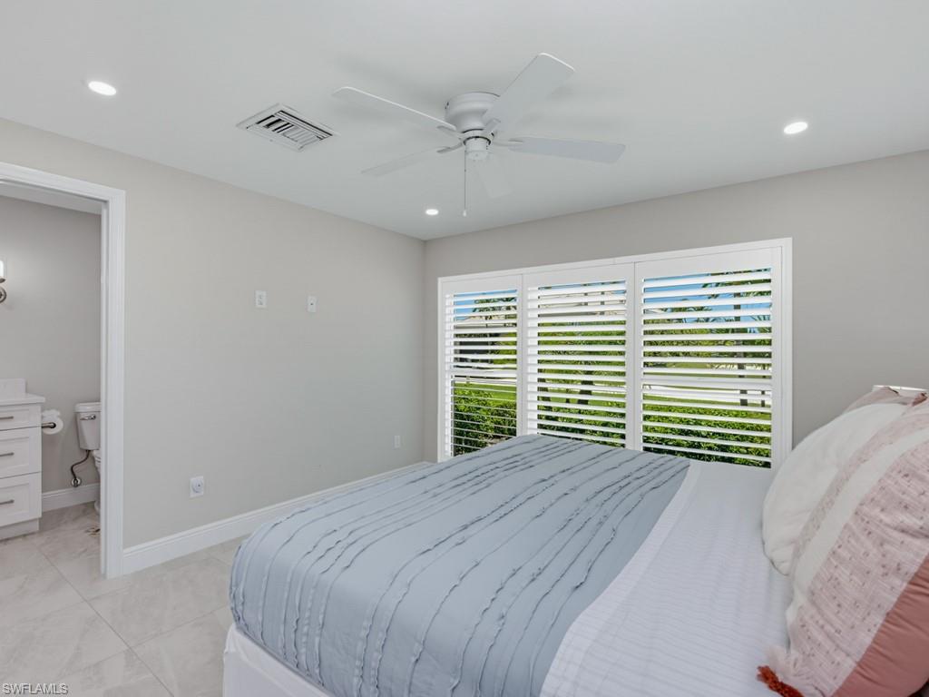 306 Colonial AVE