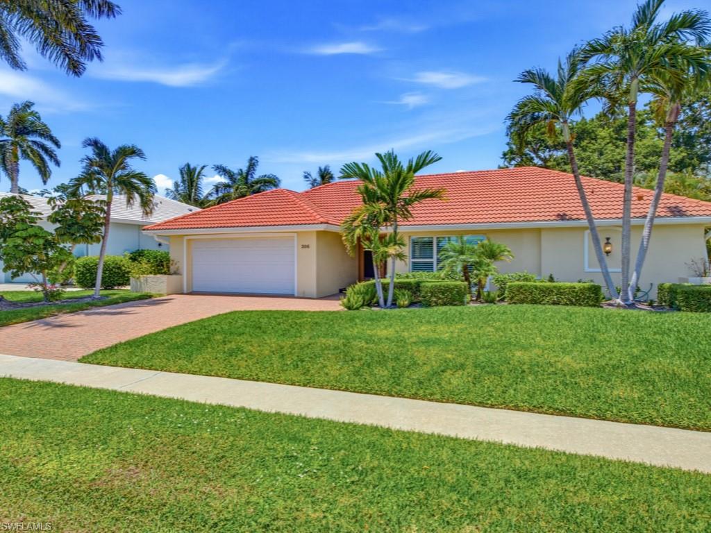 306 Colonial AVE