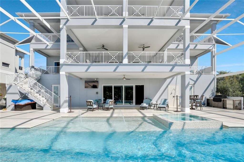 564 Spinnaker DR