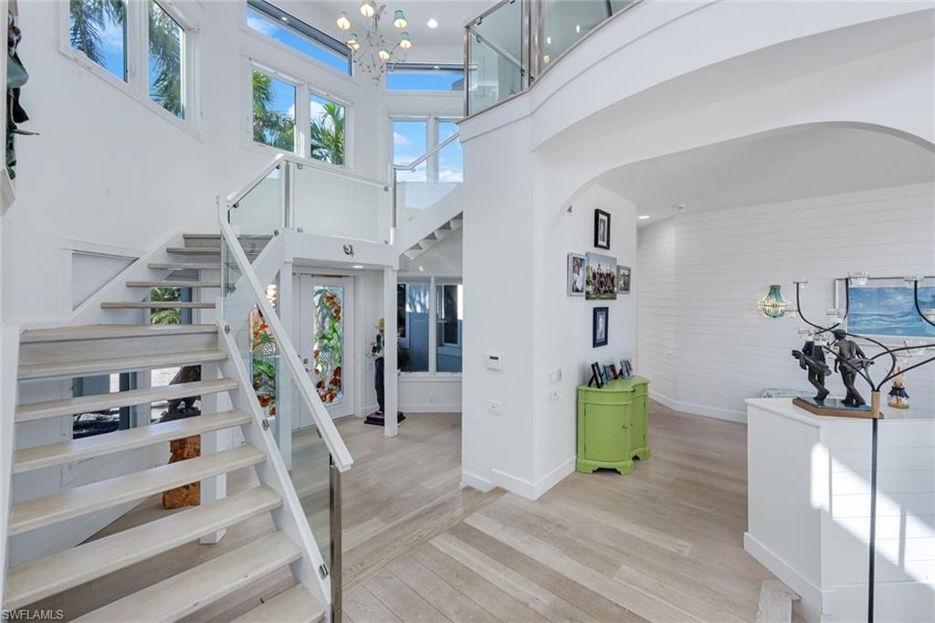 831 Caxambas DR