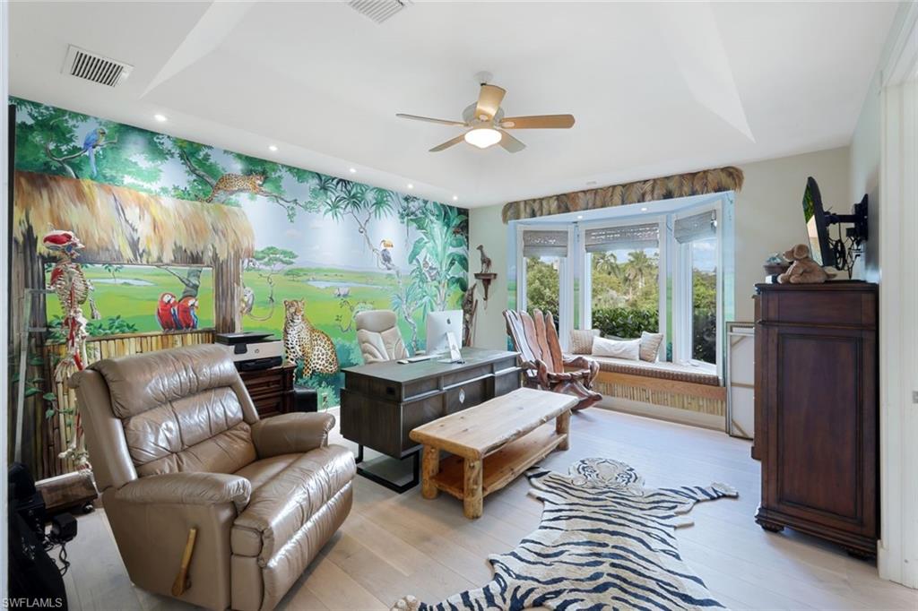 831 Caxambas DR
