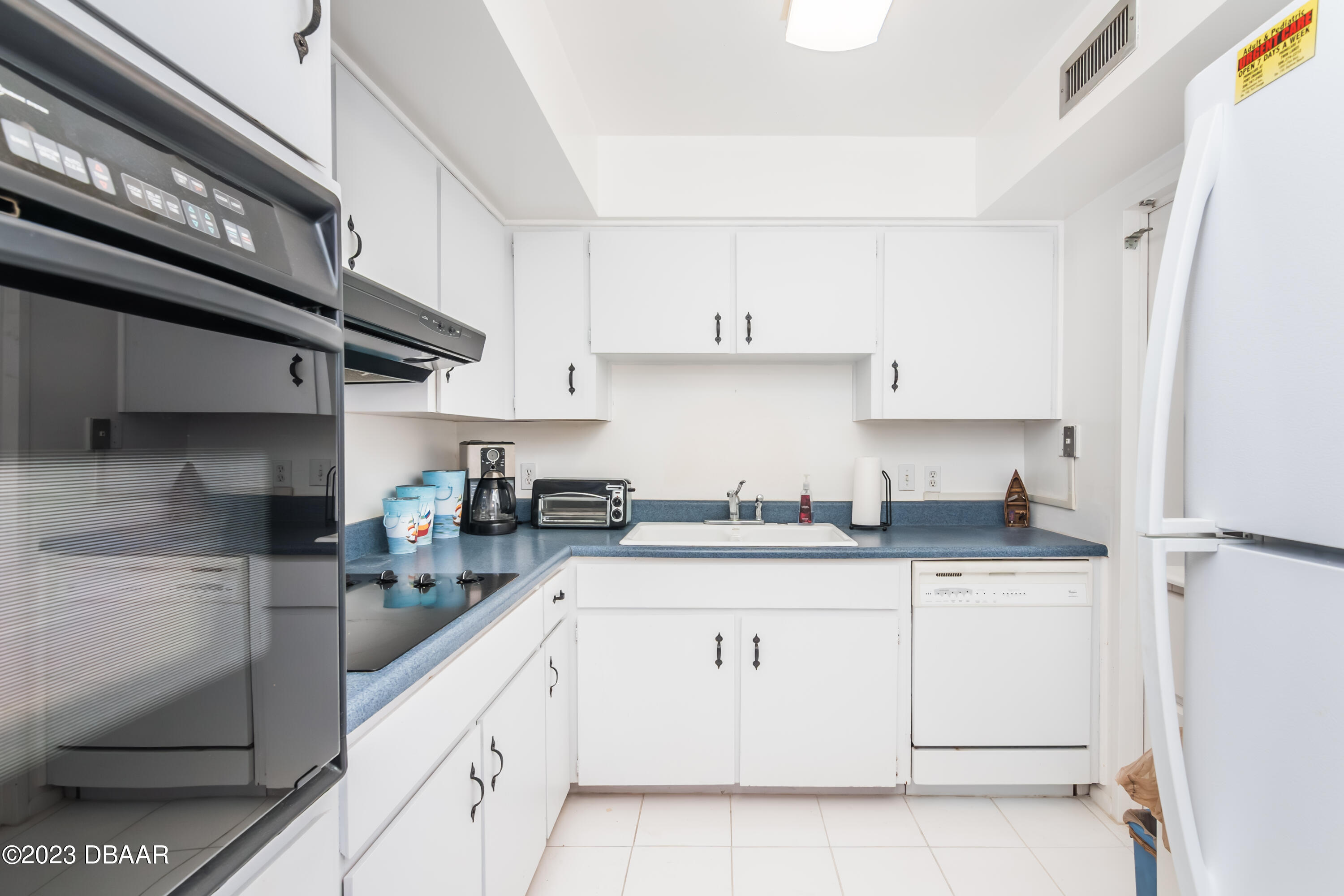 1224 S Peninsula Drive, 208