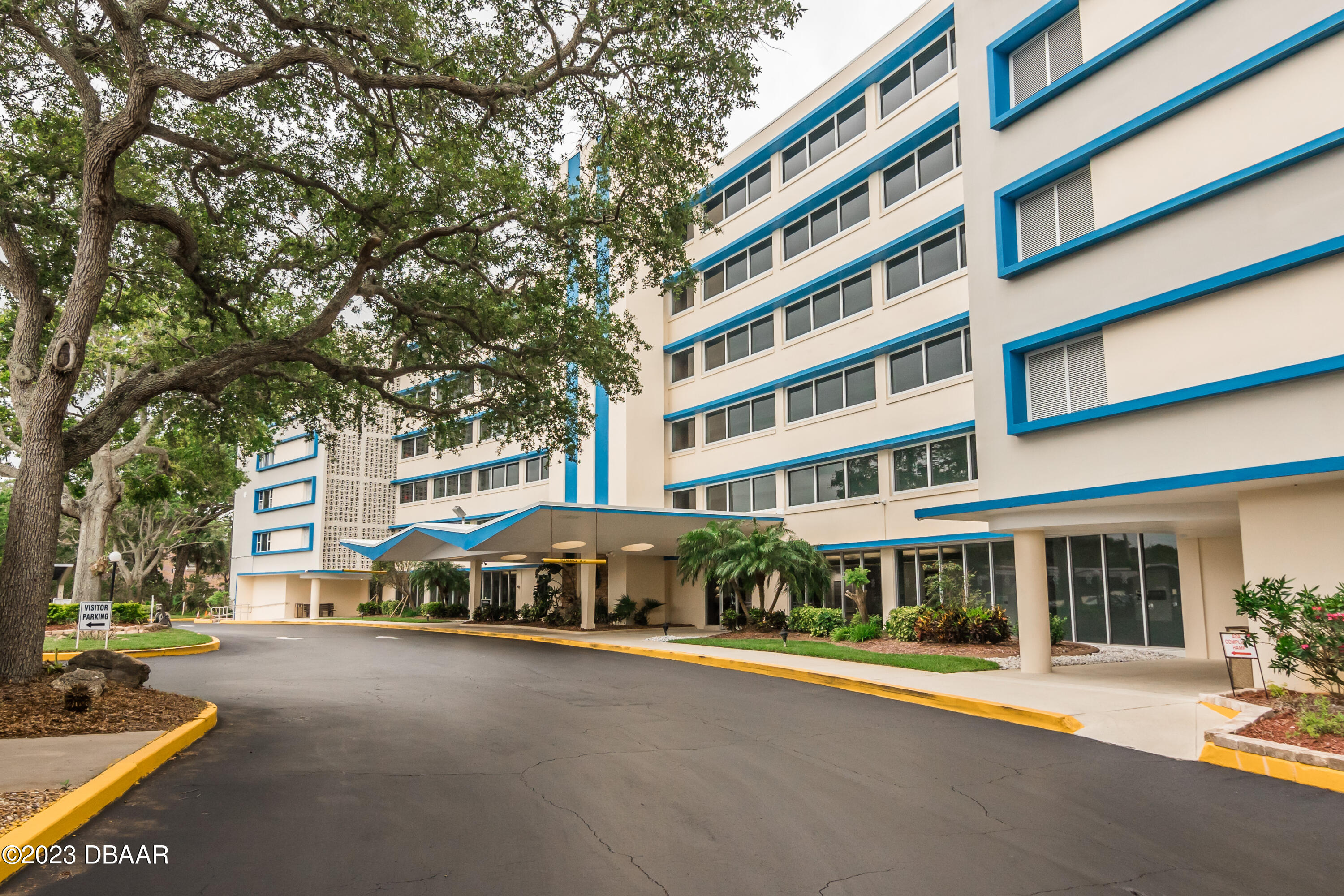 1224 S Peninsula Drive, 208