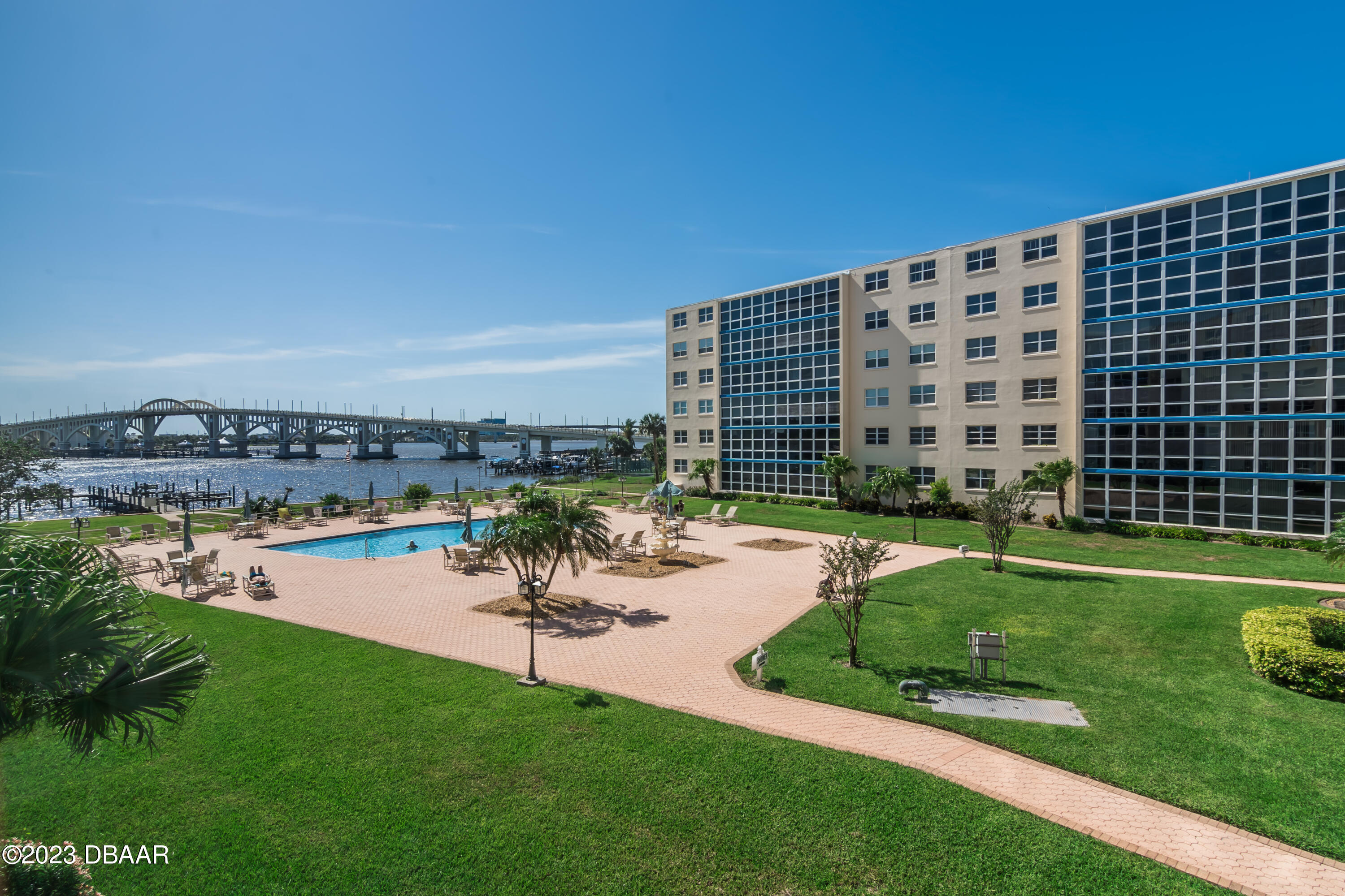 1224 S Peninsula Drive, 208