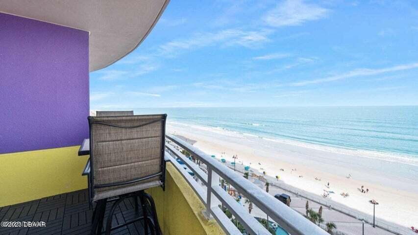 300 N Atlantic Avenue, 906