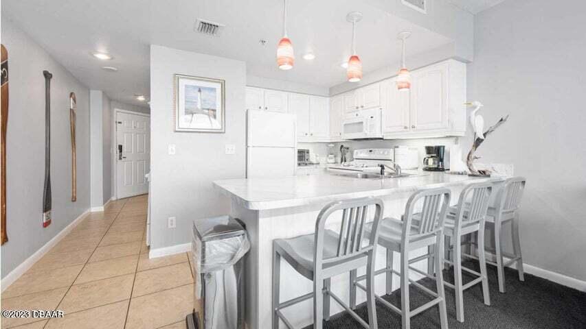 300 N Atlantic Avenue, 906