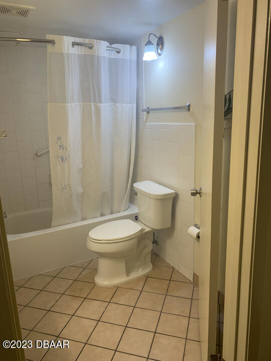 1909 S Atlantic Avenue, 202