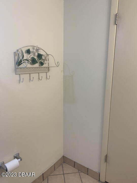 1909 S Atlantic Avenue, 202