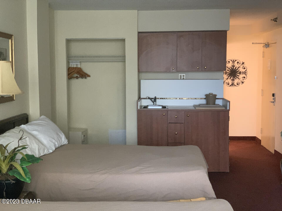 1909 S Atlantic Avenue, 202